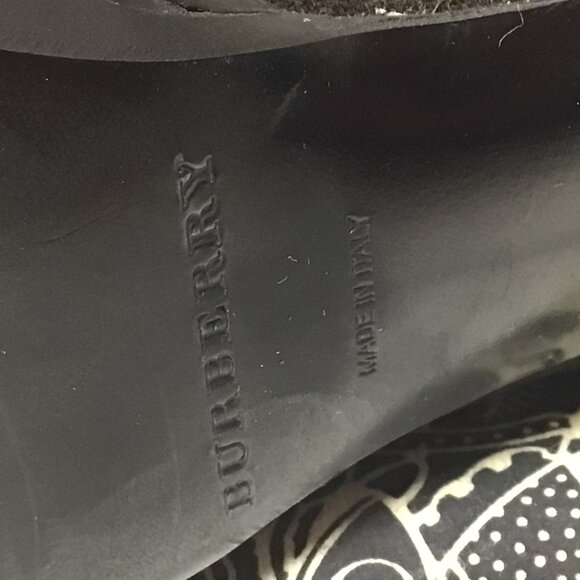 NIB Burberry Burberry Runway Lilybell Emb120 V Cut Bootie - Picture 5 of 10